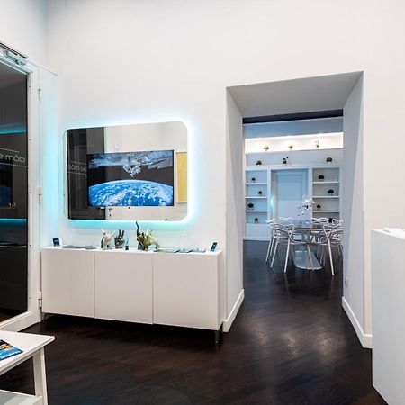 ナポリ Skyhouse Duomo Bed & Breakfast エクステリア 写真