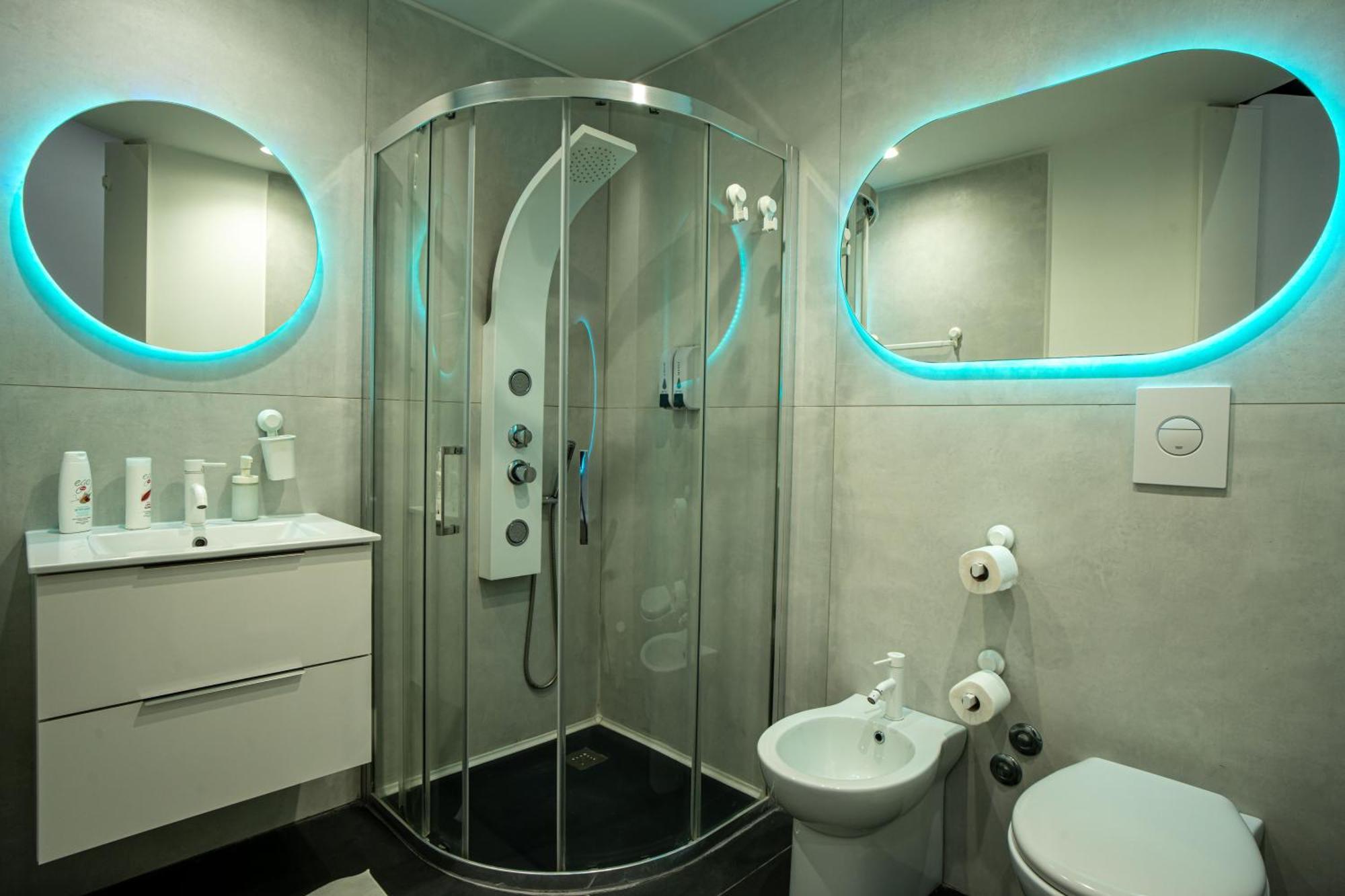 ナポリ Skyhouse Duomo Bed & Breakfast エクステリア 写真