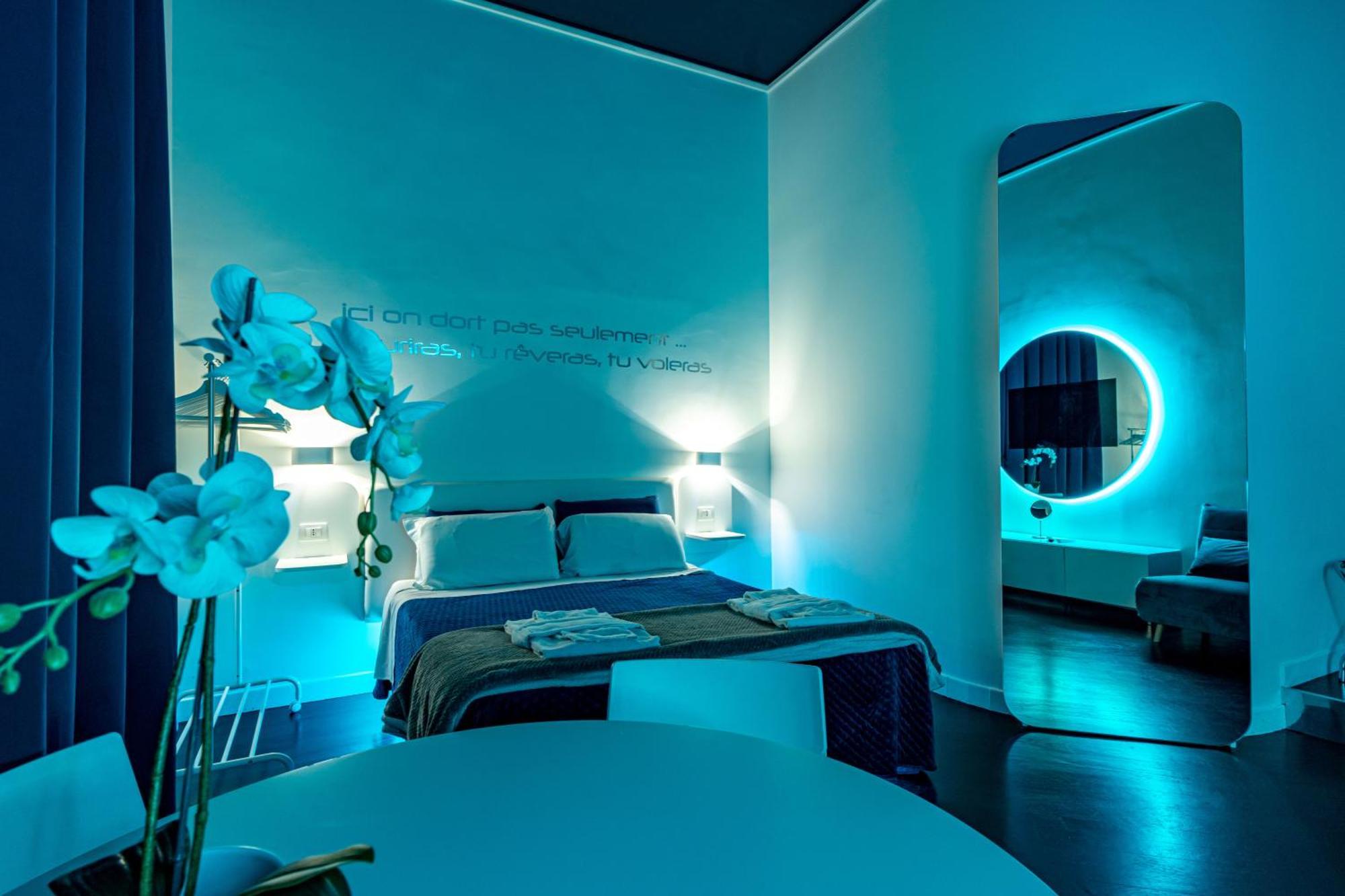 ナポリ Skyhouse Duomo Bed & Breakfast エクステリア 写真